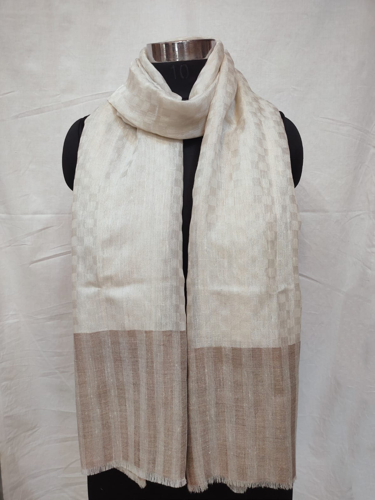 Pure Pashmina Handmade Zari Reversible Stole.