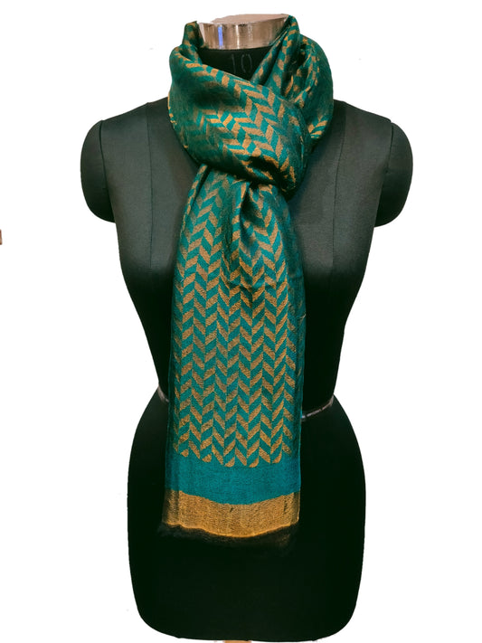 Cashmere Zari Zigzag stole.