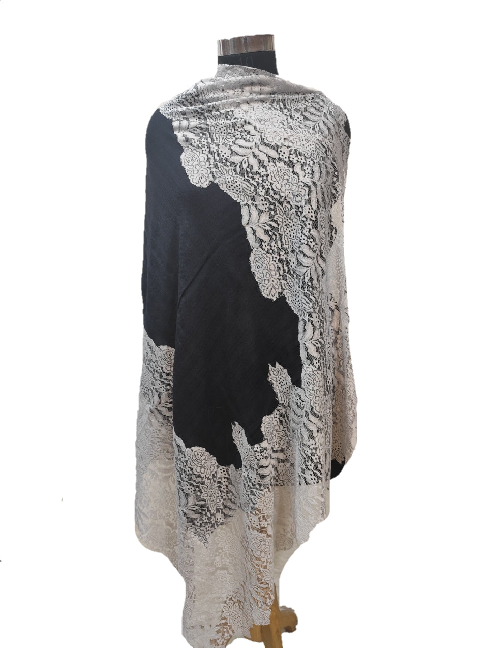 Bamboo silk cashmere 4 side lace Stole.