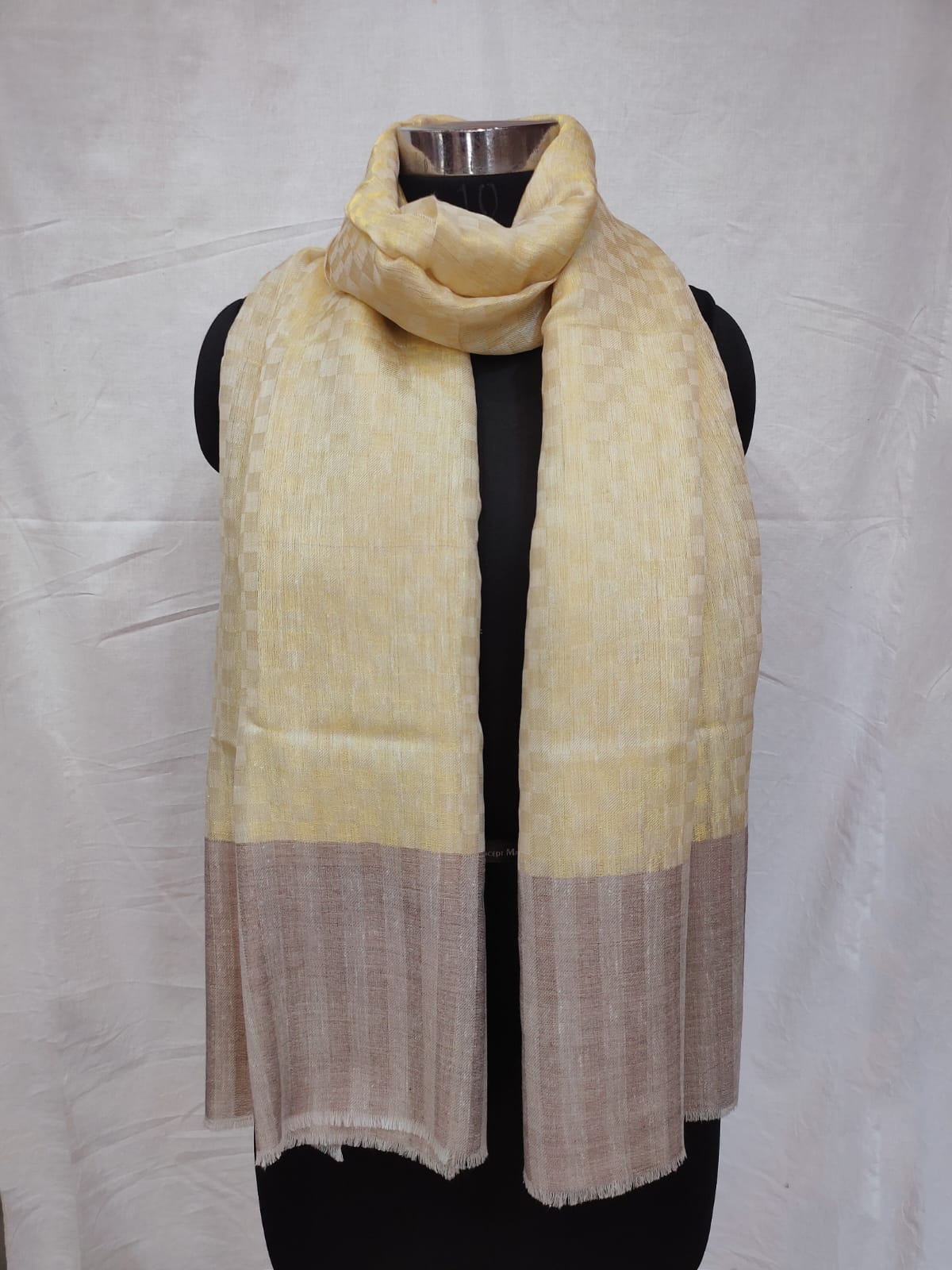 Pure Pashmina Handmade Zari Reversible Stole.