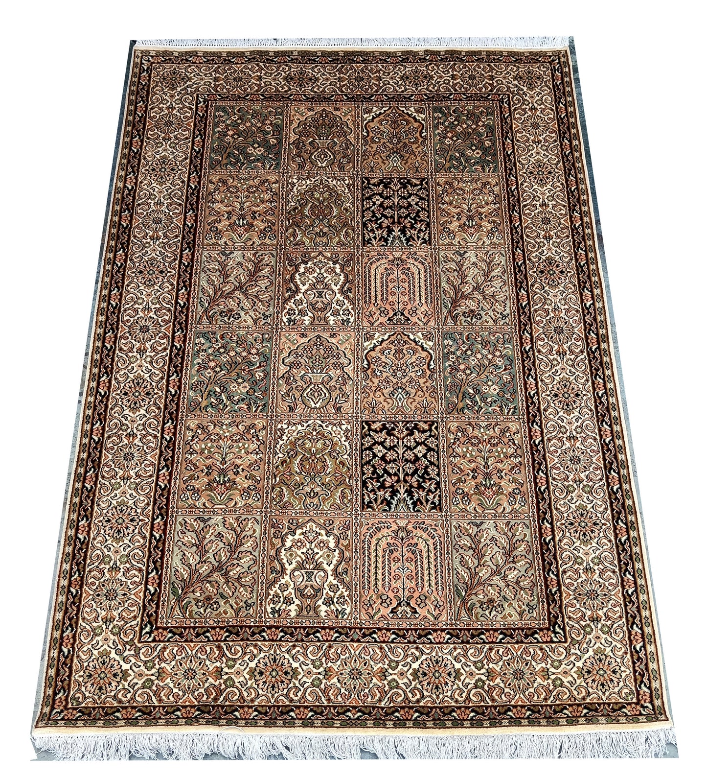 4x6 feet (120x180 cm) Kashmiri Hand Knotted Silk carpet